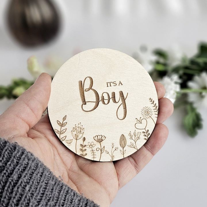 Wooden Baby Announcement It's a boy/girl - Floral Meadow - Milestone Card / Discs Photo Prop Plaque - Social Media Flat Lay Prop