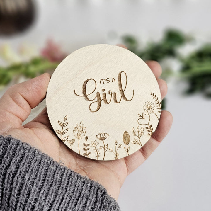 Wooden Baby Announcement It's a boy/girl - Floral Meadow - Milestone Card / Discs Photo Prop Plaque - Social Media Flat Lay Prop