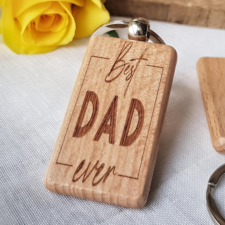 Wooden Keyring Best Dad Ever Keychain - Father's Day Birthday Gift - Dad Daddy Pa Papa Pops Present, Personalised Message on the Back