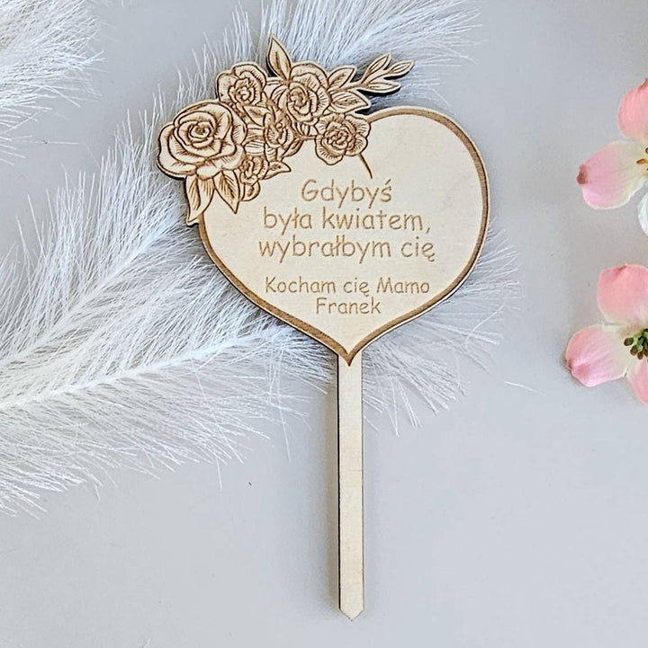Personalised Plant Gift Tag - Rustic Wooden Floral Heart Marker for Birthdays & Mother's Day