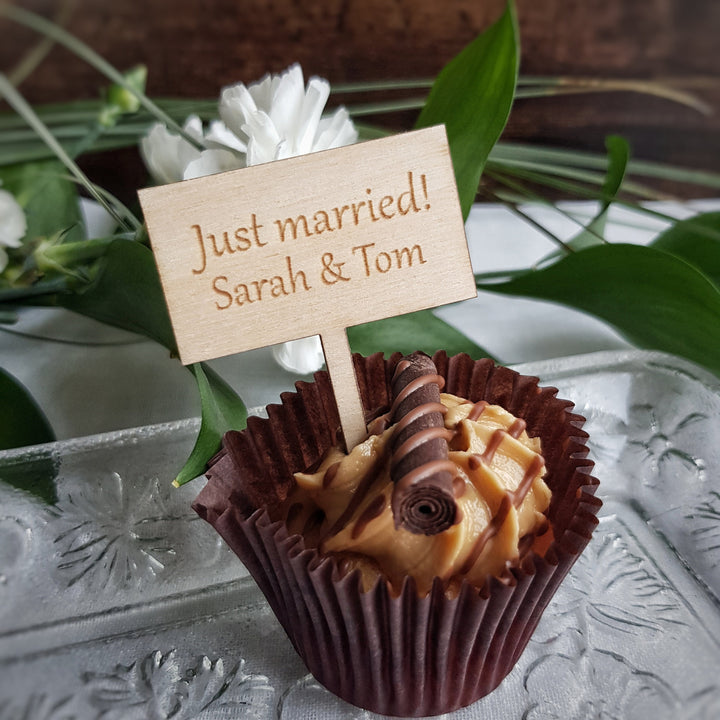 Personalised Cupcake Toppers: Rustic Wooden Party Decoration - Round