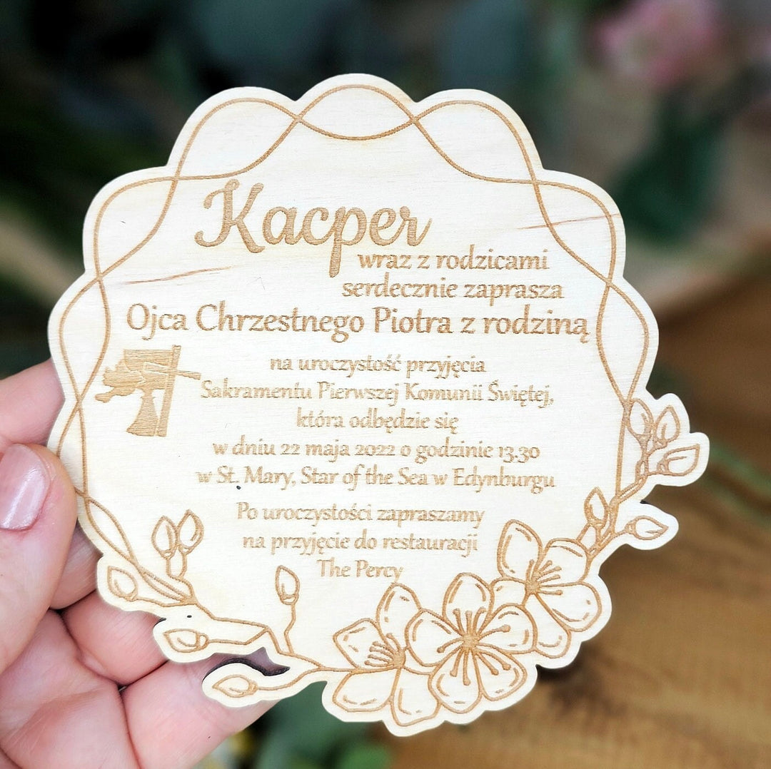 Personalised First Holy Communion Wooden Invitation - Rustic Floral wreath - Baptism Christening Confirmation Invite, Zaproszenie na Komunie