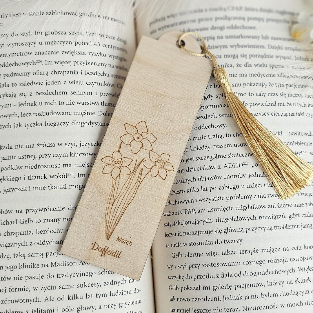 Birth Flower Bookmark March Daffodil - Personalised Wooden Gift for Book Lovers