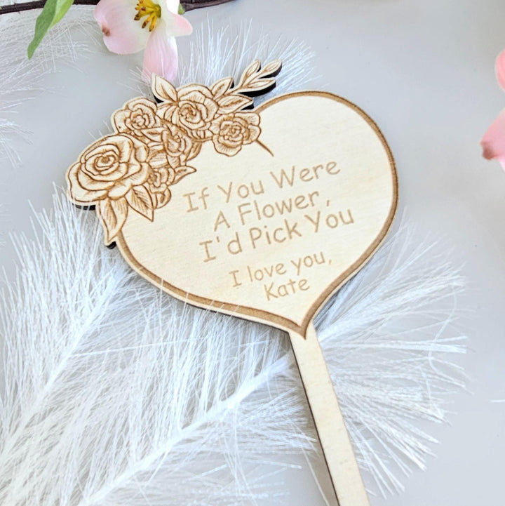 Personalised Plant Gift Tag - Rustic Wooden Floral Heart Marker for Birthdays & Mother's Day