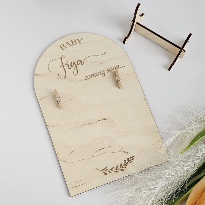 Pregnancy Announcement Sign – Personalised Engraved Wooden Plaque | Baby Shower Gift