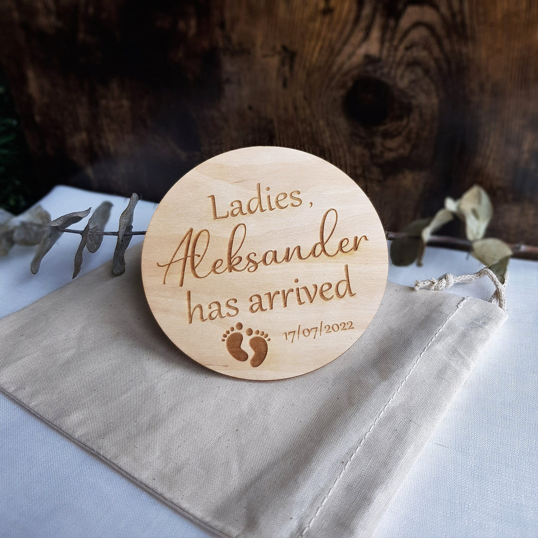 Personalised Baby Boy Birth Announcement Plaque - Wooden Milestone Disc, Photo Props Disc, New Baby Keepsake, Social Media Flat Lay Prop