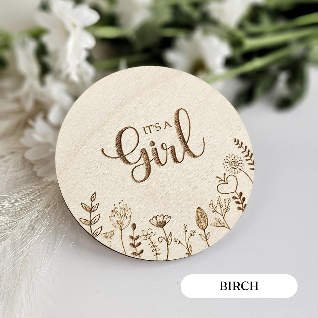Wooden Baby Announcement Plaque - Its a GirlBoy Milestone Card Photo Prop