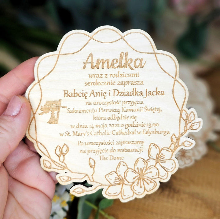 Personalised First Holy Communion Wooden Invitation - Rustic Floral wreath - Baptism Christening Confirmation Invite, Zaproszenie na Komunie