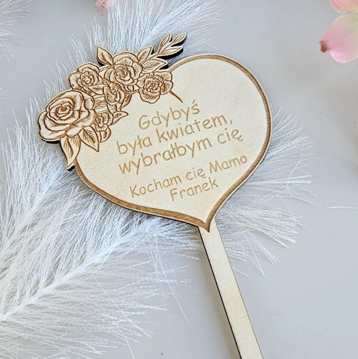 Personalised Plant Gift Tag - Rustic Wooden Floral Heart Marker for Birthdays & Mother's Day