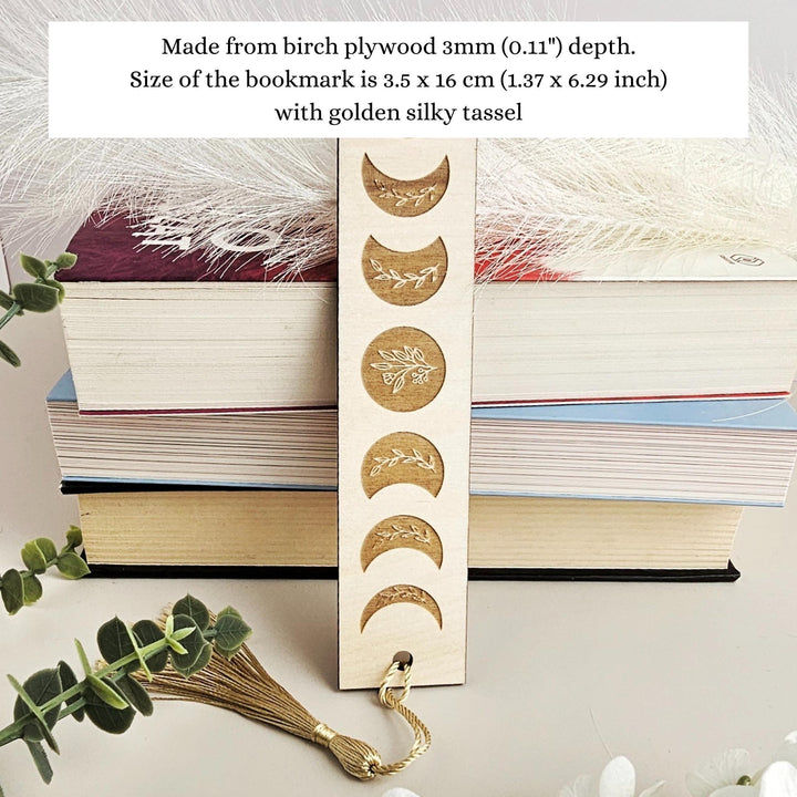 Bookmark Celestial Floral Moon Phase - Personalised Engraved Book Love's Gift - A Mistical Wooden Present for Readers