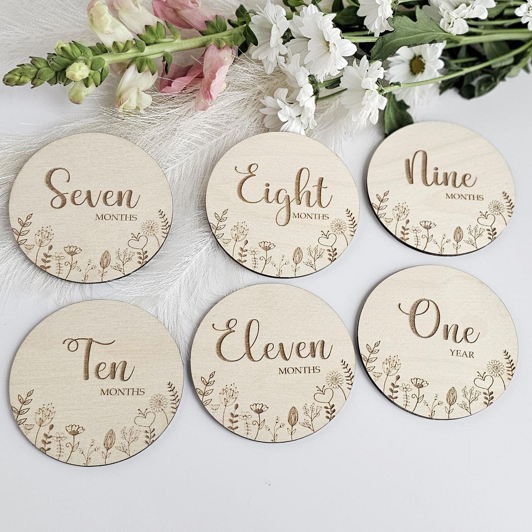 Baby Milestone Cards – Personalised Wooden Month Discs | Floral Baby Memory Keepsakes