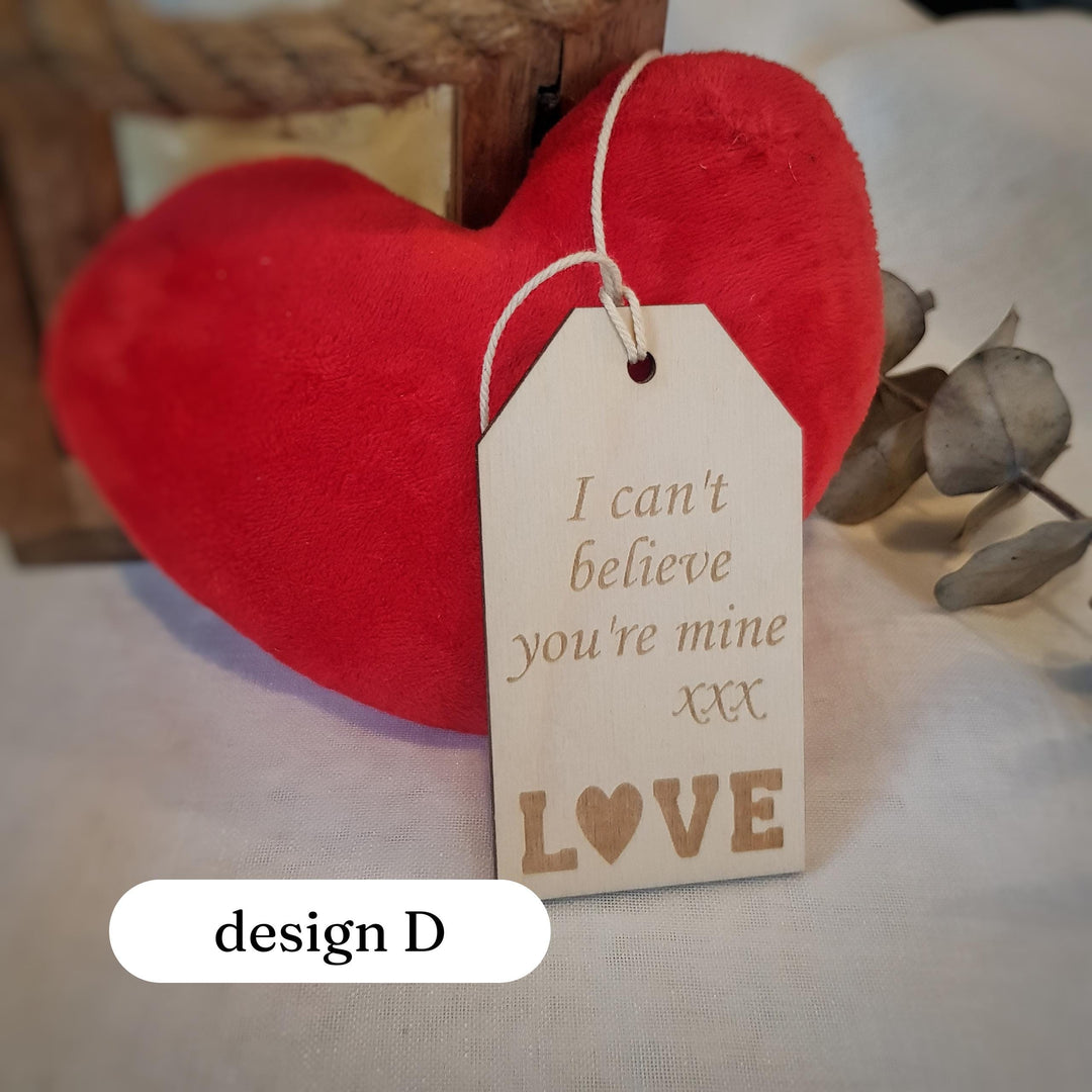 Romantic Wooden Keepsake Token - Personalised Love Plaque for Valentine's Wedding Anniversary Celebration