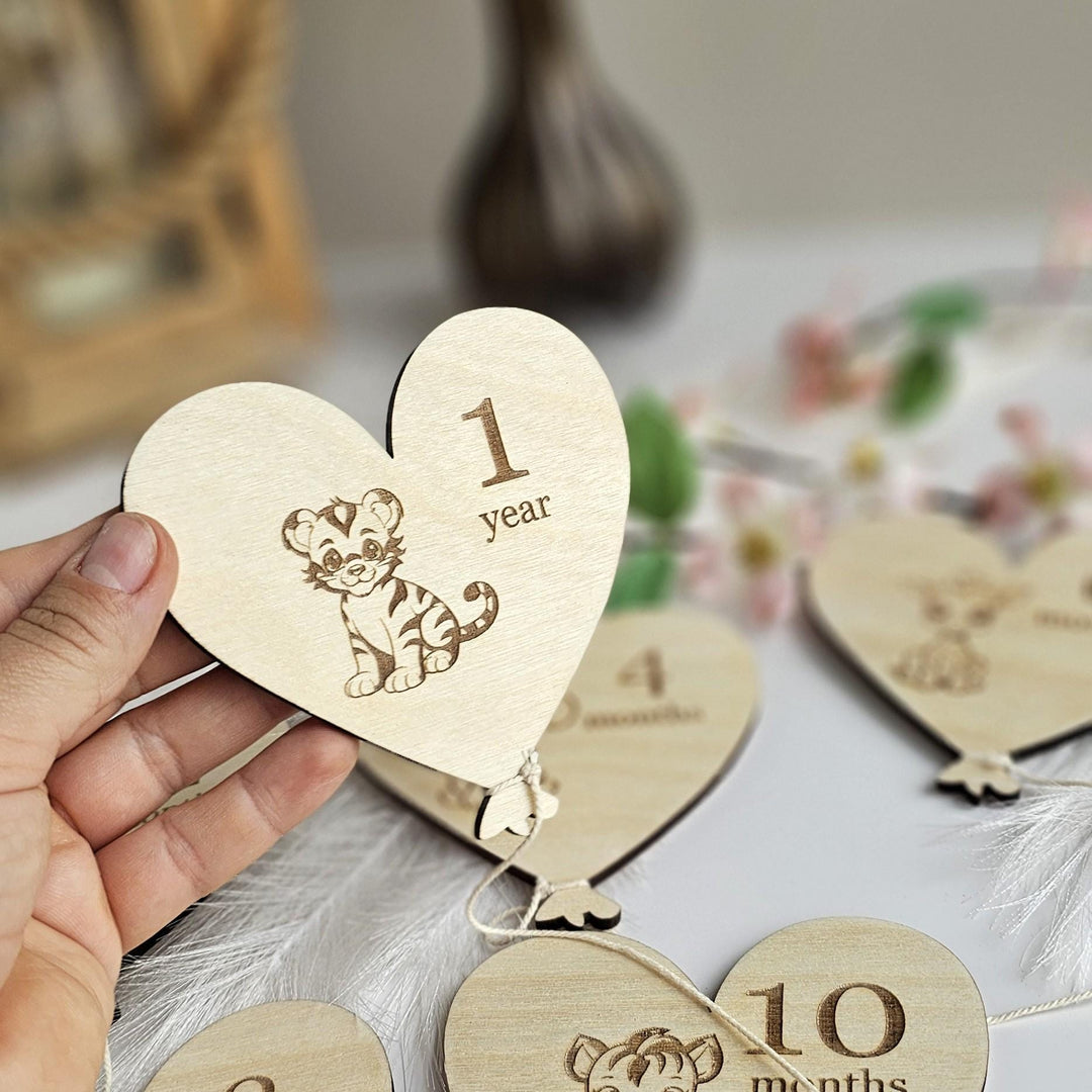 Wooden Baby Milestone Cards 1–12 Months | Baby Photo Props Keepsake