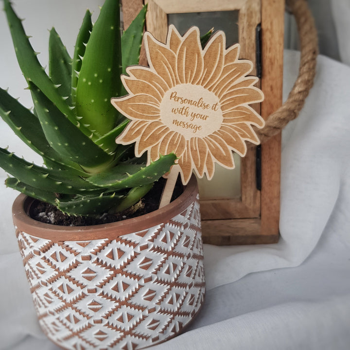 Personalised Sunflower Plant Lover Gift Tag - Wooden Flower Label for Valentines Day Mothers Day Teacher Appreciation Birthdays Anniversaries
