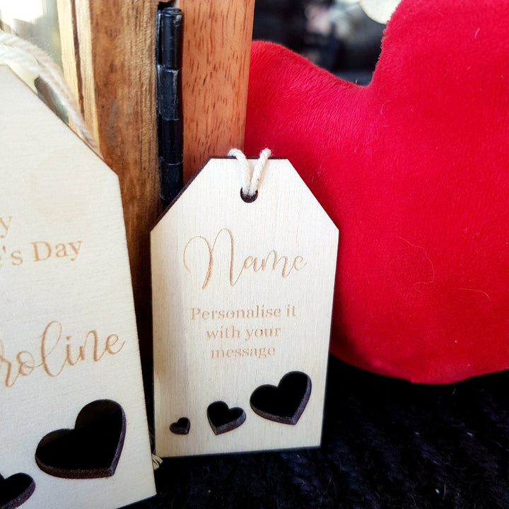 Happy Valentine's Day Gift Tag - Customisable Romantic Keepsake for Wedding Anniversary Celebration, Personalised Wooden Ornament