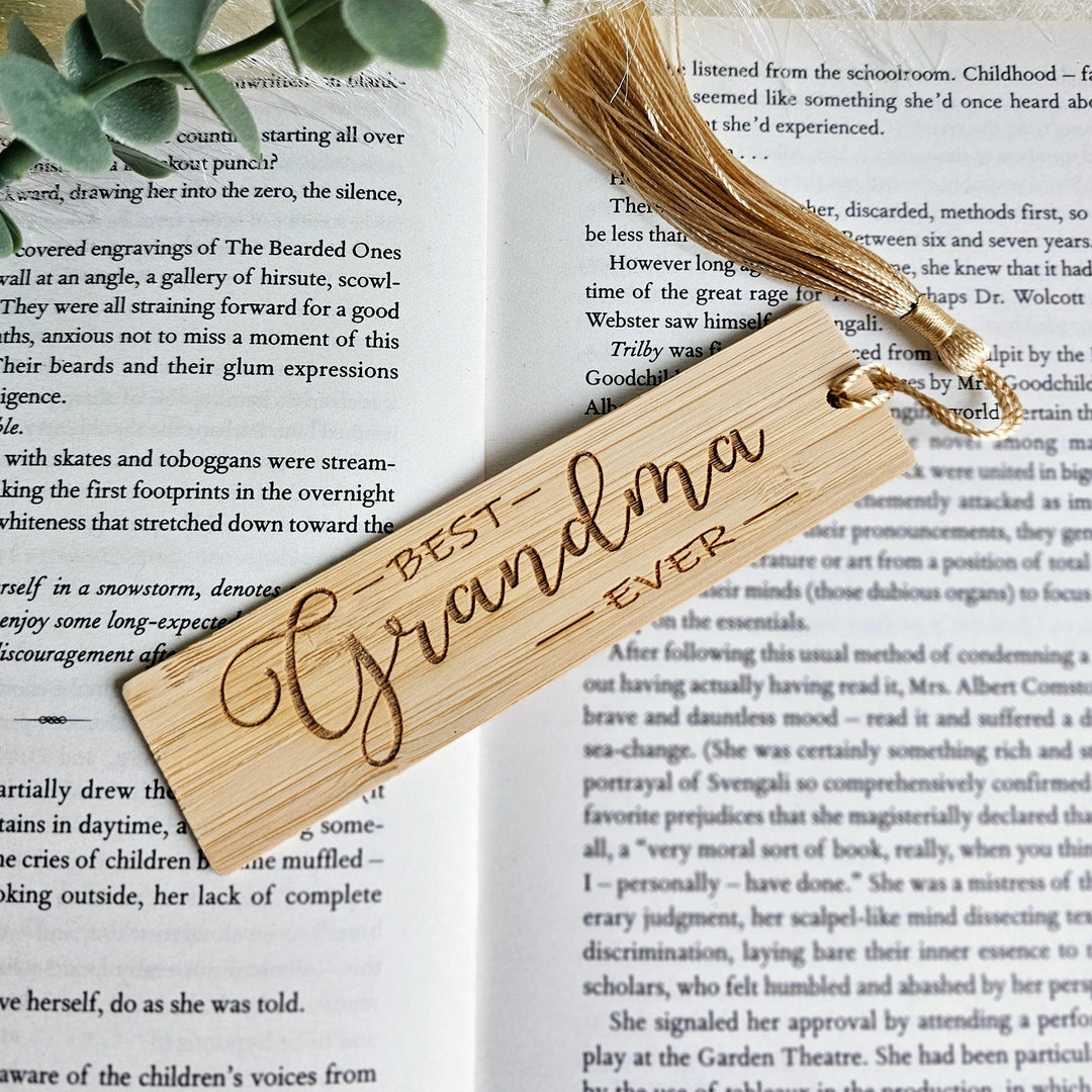 Bamboo bookmark with a silky tassel, with personalised option, size 3cm x 12cm/25cm, Dzien babci, Grandmother gift, Mothers Day