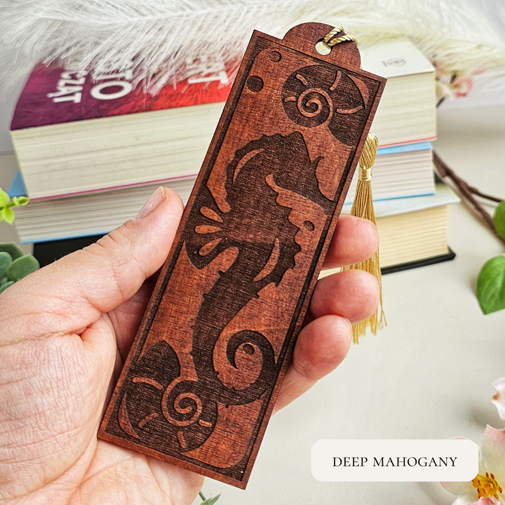 Personalised Seahorse Wooden Bookmark – Ocean-Themed Gift for Book Lovers