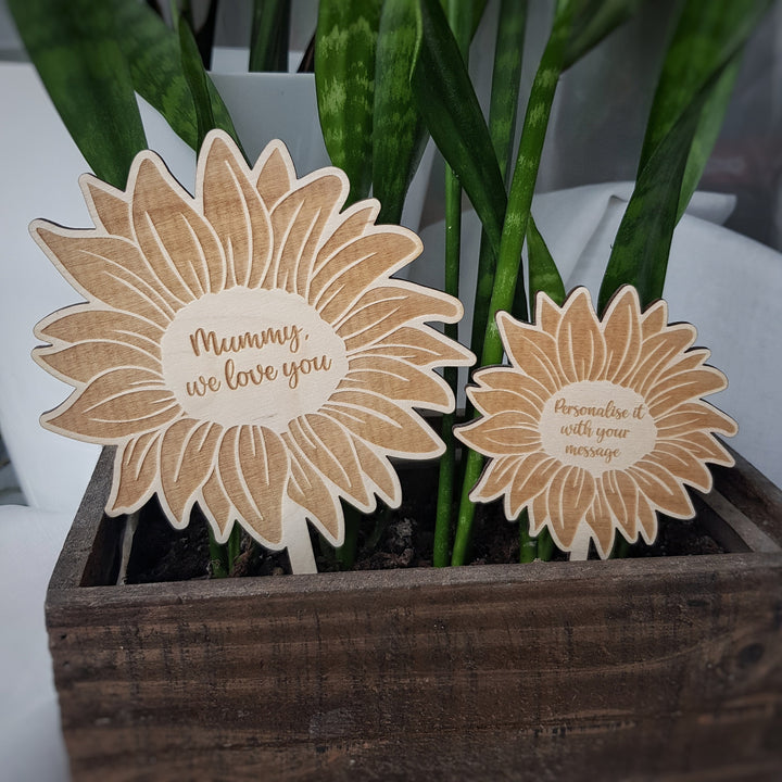 Personalised Sunflower Plant Lover Gift Tag - Wooden Flower Label for Valentines Day Mothers Day Teacher Appreciation Birthdays Anniversaries