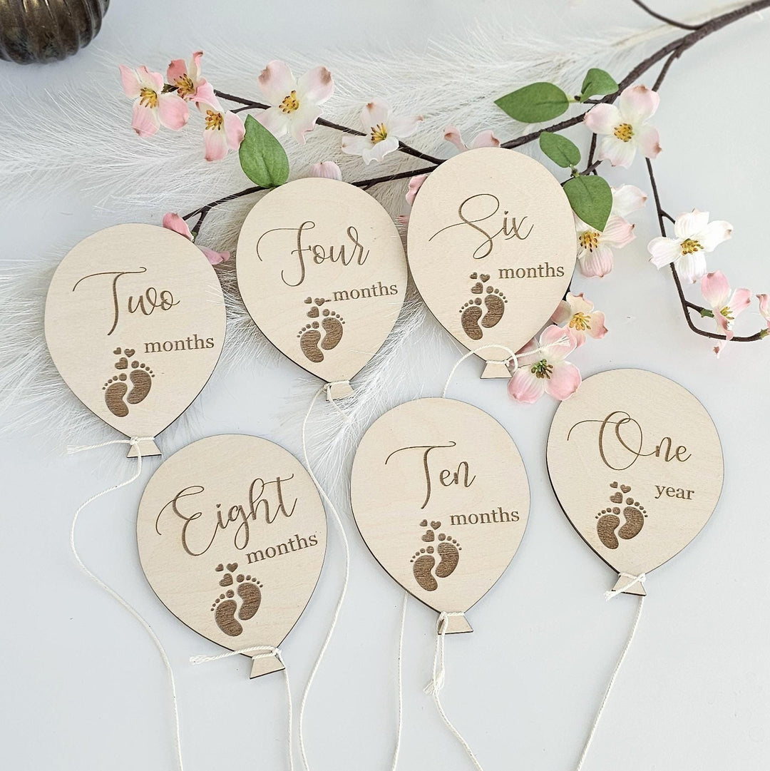 Personalized Baby Milestone Cards - Wooden Month Discs  Photo Props