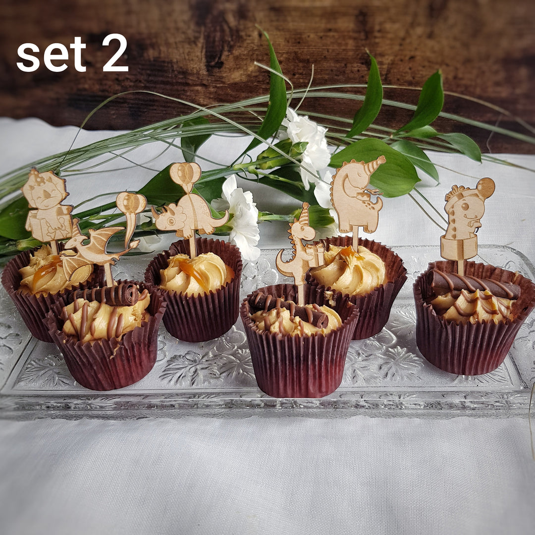 Personalised Dinosaurs Party Cupcake Toppers / Set of 6 or 12