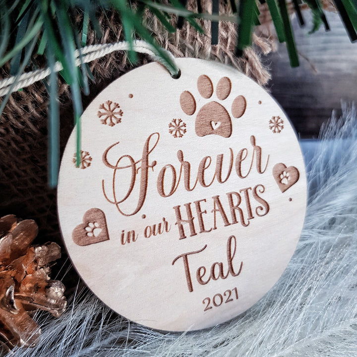 Customisable Wooden Pet Memorial Ornament - Rustic Farmhouse Style for Christmas Tree, Dog and Cat Remembrance Bauble