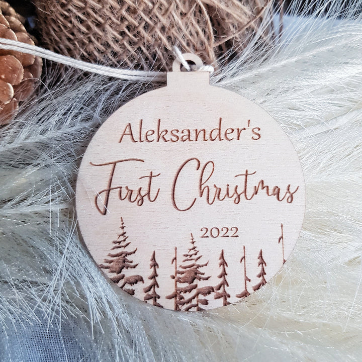 Custom Wooden Christmas Tree Ornament, Celebrate with Grandma and Grandpa, the Perfect Personalised Christmas Gift, Winter Woodland Keepsake