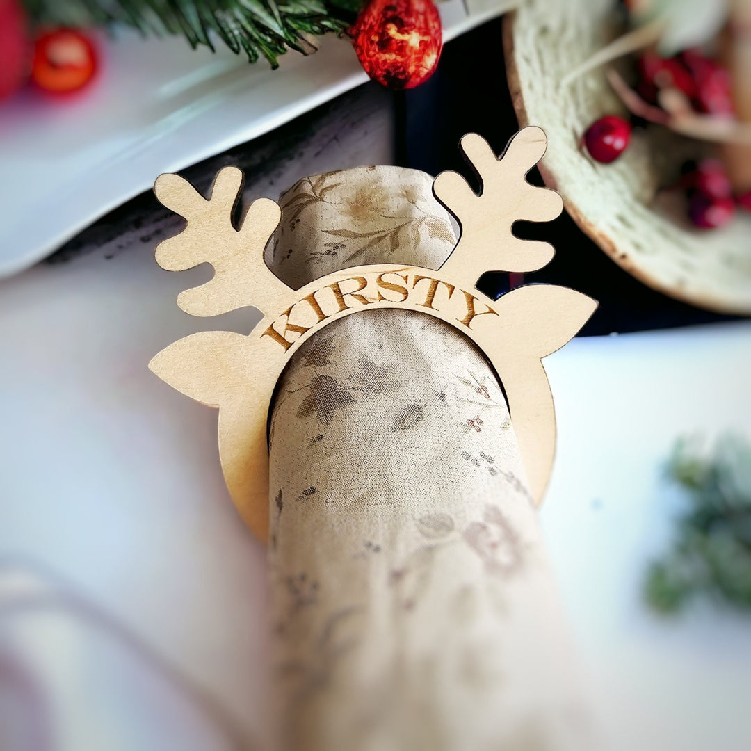 Christmas Personalised Rustic Reindeer Wooden Napkin Ring, Family Dinner Table Decoration, Winter / Christmas wedding place name setting