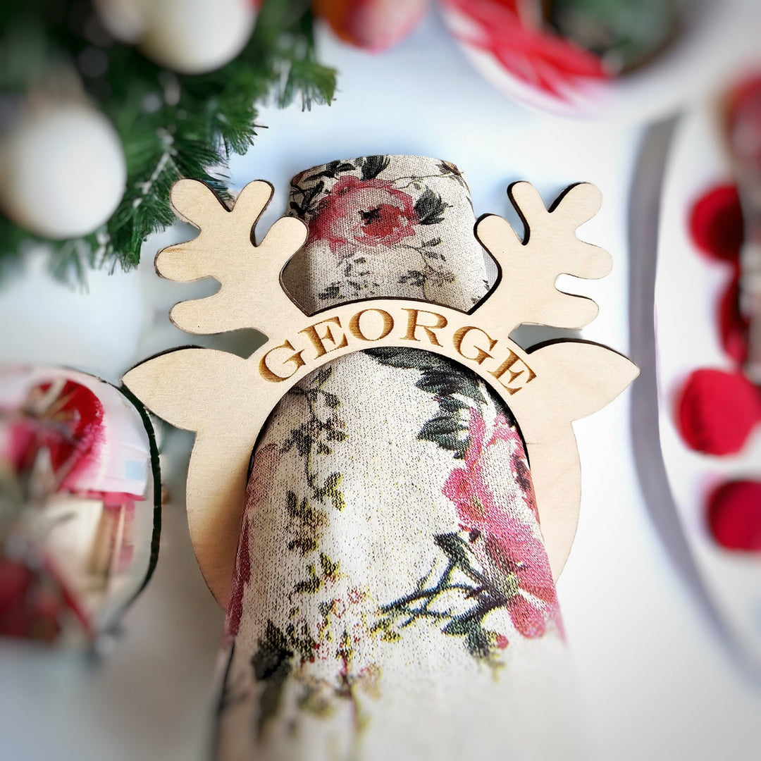 Christmas Personalised Rustic Reindeer Wooden Napkin Ring, Family Dinner Table Decoration, Winter / Christmas wedding place name setting