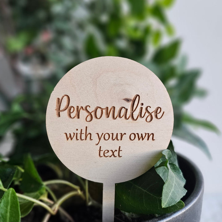 Personalised wooden plant gift tag - Round shape