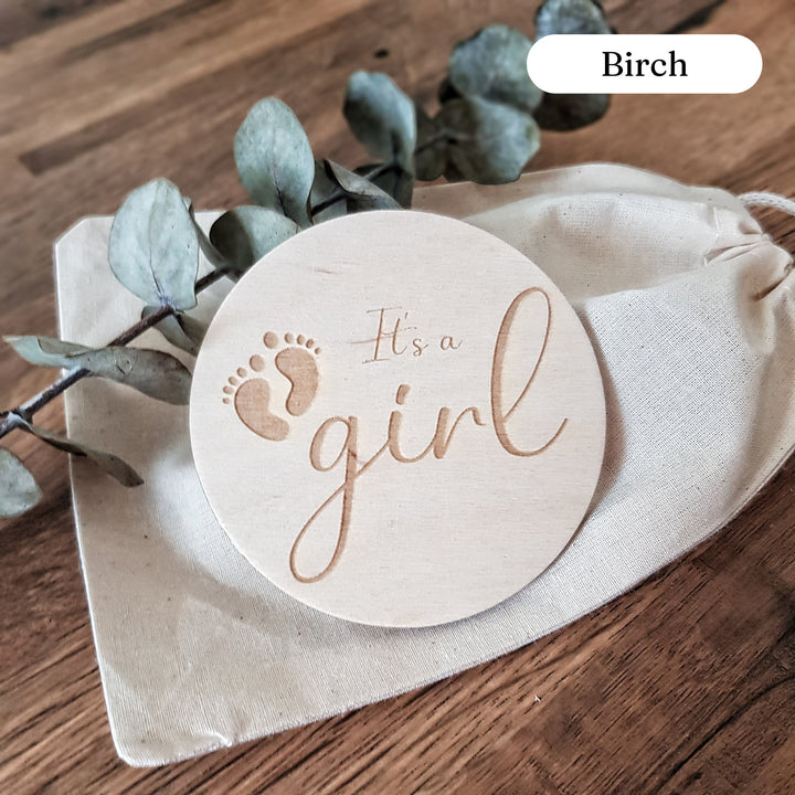 Wooden Baby Announcement It's a girl/boy | Milestone Card / Discs Photo Prop Plaque | | Social Media Flat Lay Prop