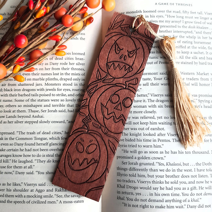 Pumpkin Fall Bookmark for the Autumn Season, Halloween Ghost Bookmarks for Book Lovers, Spooky Reading Festival, Birthday Gift