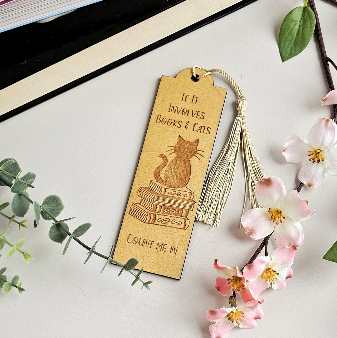 Cat and Books Lover's Engraved Wooden Bookmark - Custom Gift for Readers