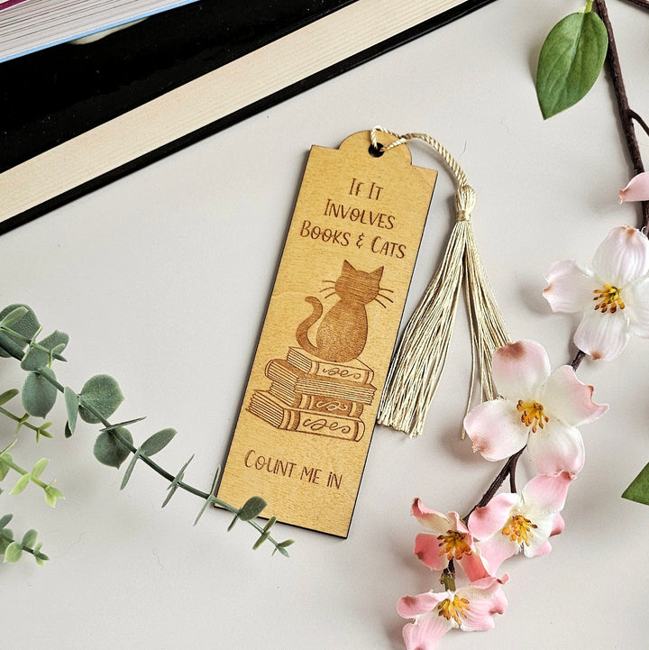 Cat and Books Lover's Engraved Wooden Bookmark - Custom Gift for Readers