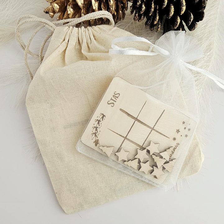 Christmas Noughts and Crosses - Tic Tac Toe, Wooden Mini Games for Kids, Personalised Table Favour, Xmas Table Decor, Secret Santa Gift