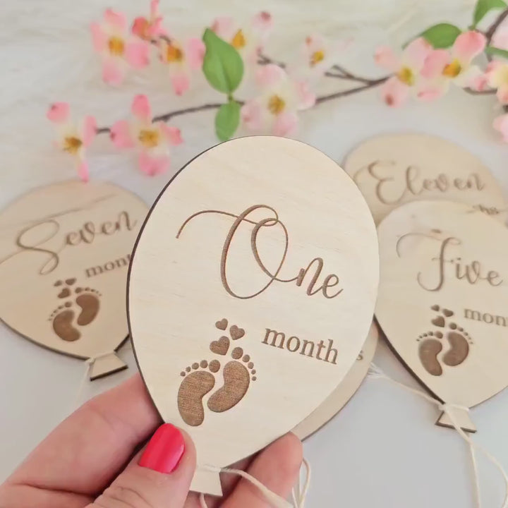 Personalized Baby Milestone Cards - Wooden Month Discs  Photo Props